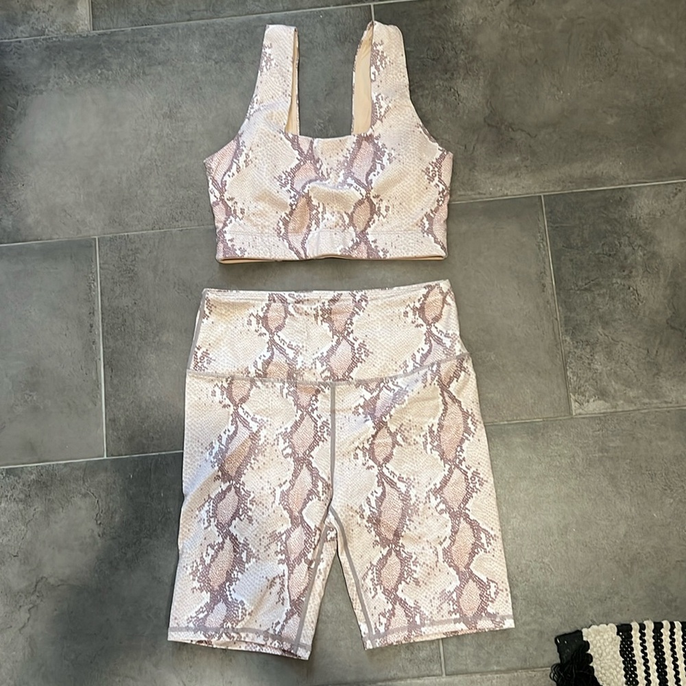 Soulcycle X Varley Set